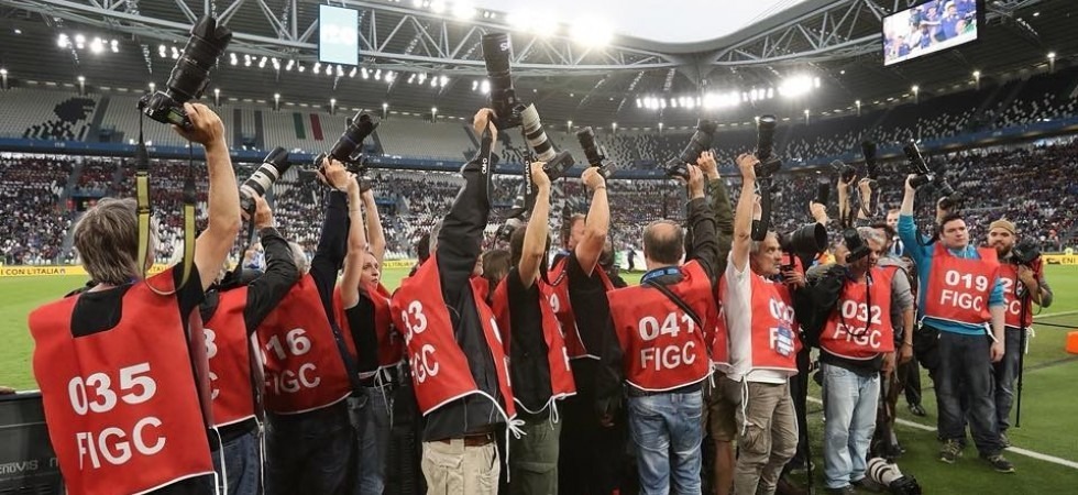 Ciao Dino: dal saluto dei fotografi della Nazionale di calcio al bagno di folla in chiesa a Trento